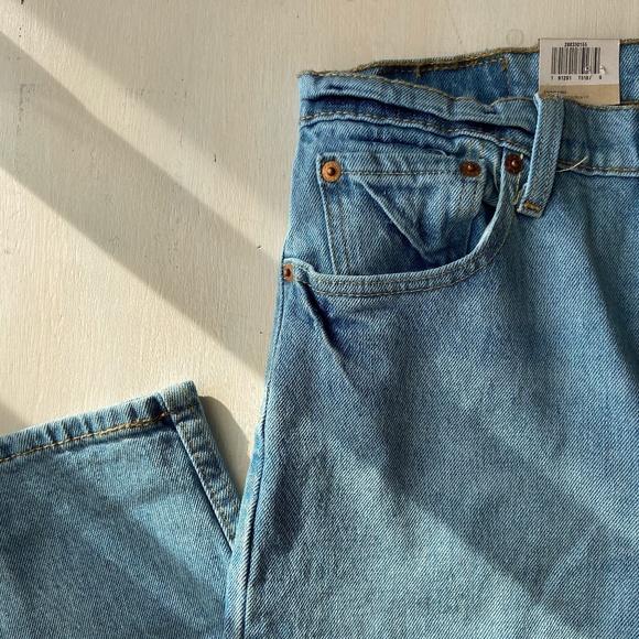 new LEVI'S blue denim jeans - Picture 4 of 4